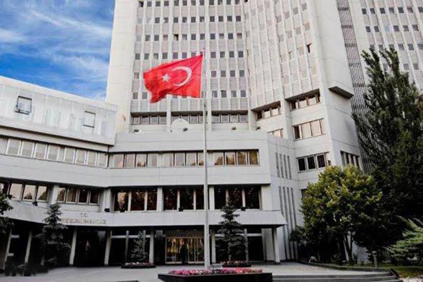 Dışişlerinden, Kur'an-ı Kerim yakma girişimine sert tepki Dışişlerinden, Kur'an-ı Kerim yakma girişimine sert tepki